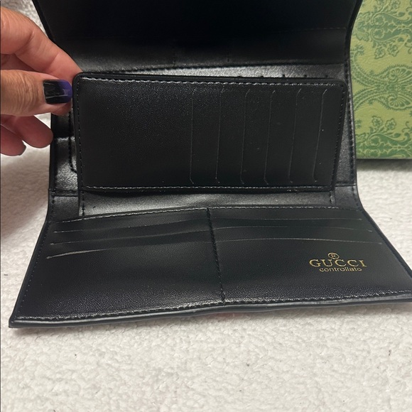 Fashion Inspired Item (WALLET) - Picture 6 of 10